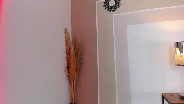 valeriavibes online show from December 2024 10:19:01 PM