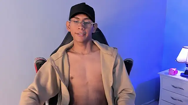 Nick Collins18 online show from September 2025 08:25:01 PM