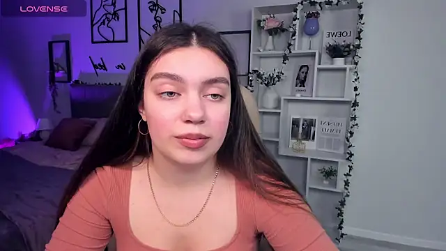 Snapshot of DaniellaLovely chatting on December 2024 02:19:02 PM DaniellaLovely online show from December 2024 02:19:02 PM