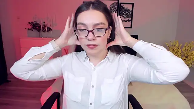 Snapshot of DaniellaLovely chatting on December 2024 11:19:01 AM DaniellaLovely online show from December 2024 11:19:01 AM