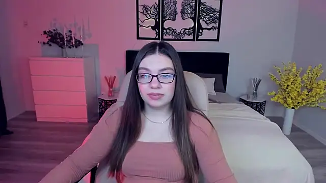 Snapshot of DaniellaLovely chatting on December 2024 11:22:01 AM DaniellaLovely online show from December 2024 11:22:01 AM