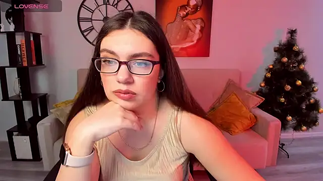 Snapshot of DaniellaLovely chatting on December 2024 10:19:02 AM DaniellaLovely online show from December 2024 10:19:02 AM