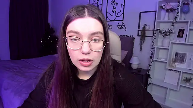 Snapshot of DaniellaLovely chatting on January 2025 11:14:01 AM DaniellaLovely online show from January 2025 11:14:01 AM