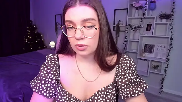 Snapshot of DaniellaLovely chatting on January 2025 08:32:02 AM DaniellaLovely online show from January 2025 08:32:02 AM