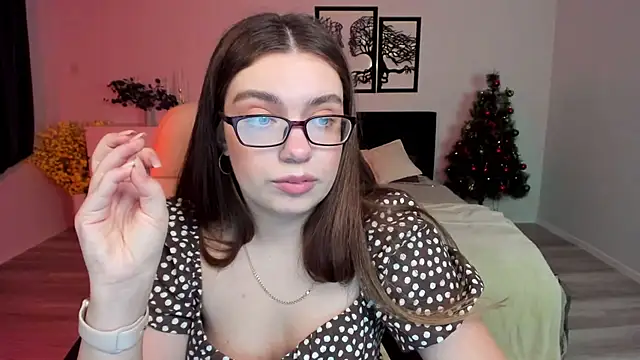 Snapshot of DaniellaLovely chatting on January 2025 02:18:01 PM DaniellaLovely online show from January 2025 02:18:01 PM