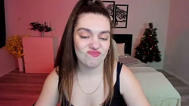 Snapshot of DaniellaLovely chatting on January 2025 01:58:02 PM DaniellaLovely online show from January 2025 01:58:02 PM