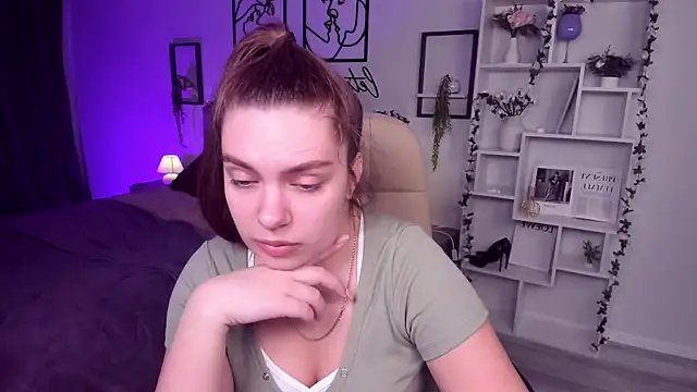 Snapshot of DaniellaLovely chatting on January 2025 10:29:02 AM DaniellaLovely online show from January 2025 10:29:02 AM