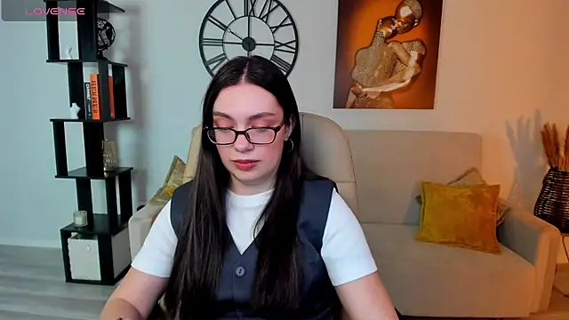 Snapshot of DaniellaLovely chatting on March 2025 11:23:01 AM DaniellaLovely online show from March 2025 11:23:01 AM