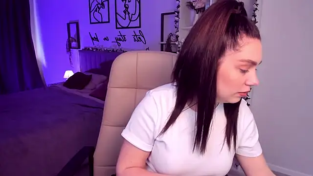 Snapshot of DaniellaLovely chatting on March 2025 10:57:02 AM DaniellaLovely online show from March 2025 10:57:02 AM