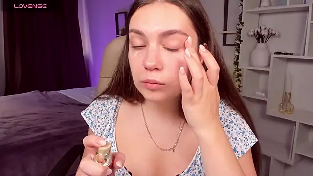 Snapshot of DaniellaLovely chatting on September 2025 11:56:02 AM DaniellaLovely online show from September 2025 11:56:02 AM