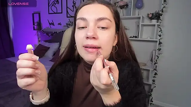 Snapshot of DaniellaLovely chatting on October 2025 11:00:02 AM DaniellaLovely online show from October 2025 11:00:02 AM