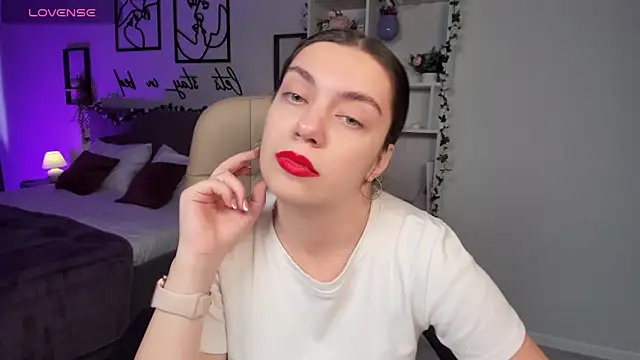 Snapshot of DaniellaLovely chatting on October 2025 10:58:02 AM DaniellaLovely online show from October 2025 10:58:02 AM