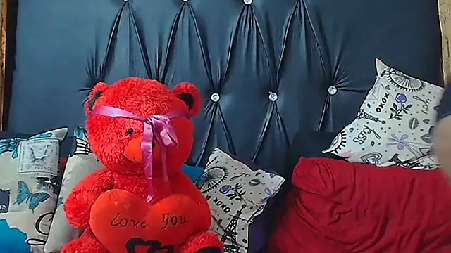 Snapshot of HUMONGUOUSTITSS chatting on September 2025 06:17:01 AM HUMONGUOUSTITSS online show from September 2025 06:17:01 AM