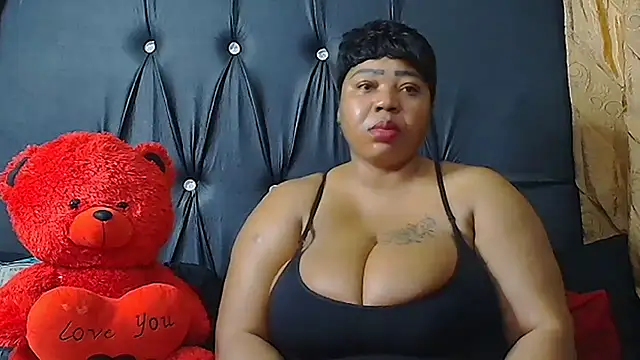 Snapshot of HUMONGUOUSTITSS chatting on September 2025 06:22:01 PM HUMONGUOUSTITSS online show from September 2025 06:22:01 PM