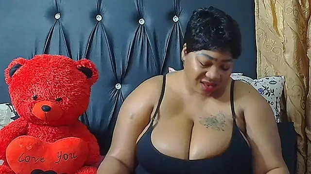 Snapshot of HUMONGUOUSTITSS chatting on September 2025 02:33:01 PM HUMONGUOUSTITSS online show from September 2025 02:33:01 PM