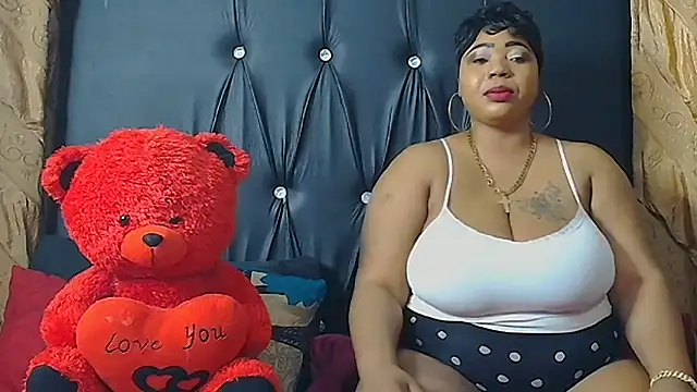 Snapshot of HUMONGUOUSTITSS chatting on October 2025 04:04:01 PM HUMONGUOUSTITSS online show from October 2025 04:04:01 PM