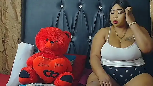 Snapshot of HUMONGUOUSTITSS chatting on October 2025 05:03:01 PM HUMONGUOUSTITSS online show from October 2025 05:03:01 PM