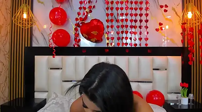 TiaraRosse online show from February 2025 04:43:01 AM