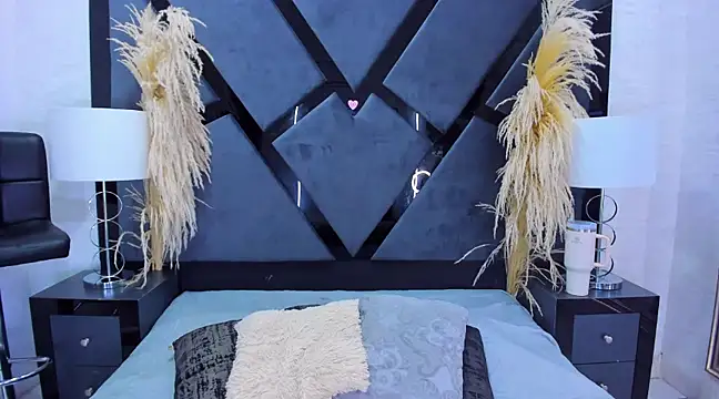 TiaraRosse online show from February 2025 05:01:01 AM