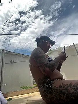 Cafeziitha02 online show from September 2025 05:07:01 PM