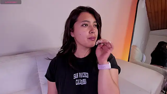 Snapshot of Rebeca_Williams_ chatting on October 2025 11:58:02 AM Rebeca Williams online show from October 2025 11:58:02 AM