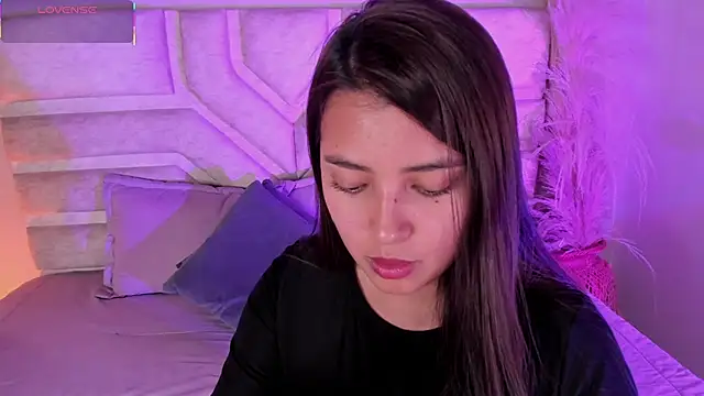 Snapshot of Rebeca_Williams_ chatting on November 2025 11:38:02 PM Rebeca Williams online show from November 2025 11:38:02 PM