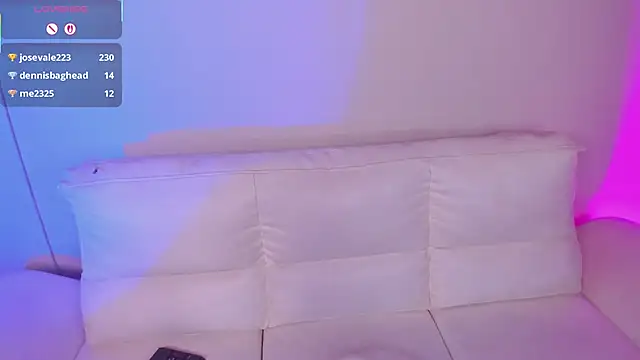 Snapshot of Rebeca_Williams_ chatting on November 2025 11:37:02 PM Rebeca Williams online show from November 2025 11:37:02 PM