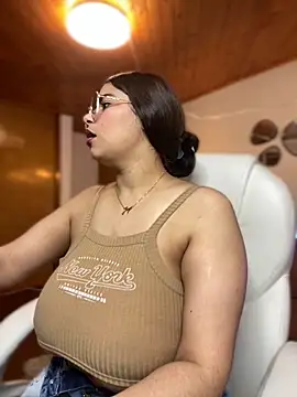 Snapshot of Isabella_boobd chatting on October 2025 08:06:02 PM Isabella boobd online show from October 2025 08:06:02 PM