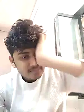 Snapshot of heartless__95 chatting on March 2025 09:01:02 AM heartless  95 online show from March 2025 09:01:02 AM