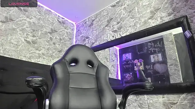 Cute Cata online show from October 2025 07:14:02 PM