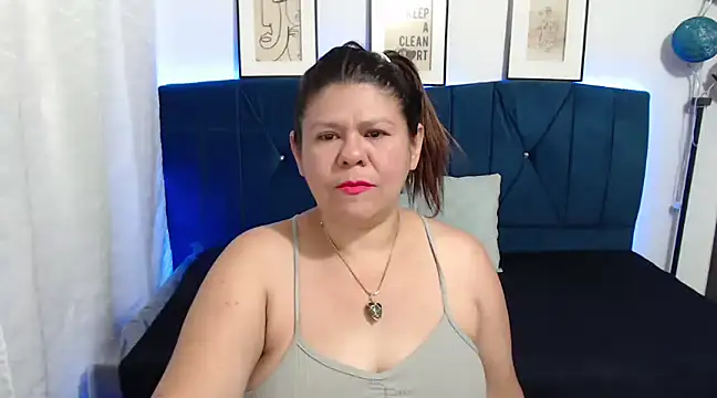 NATHYHOTT online show from December 2024 04:42:01 PM