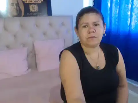 NATHYHOTT online show from January 2025 01:28:01 PM