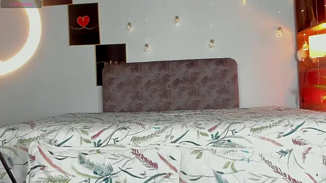 Snapshot of angelinepossy chatting on January 2025 10:42:01 PM angelinepossy online show from January 2025 10:42:01 PM