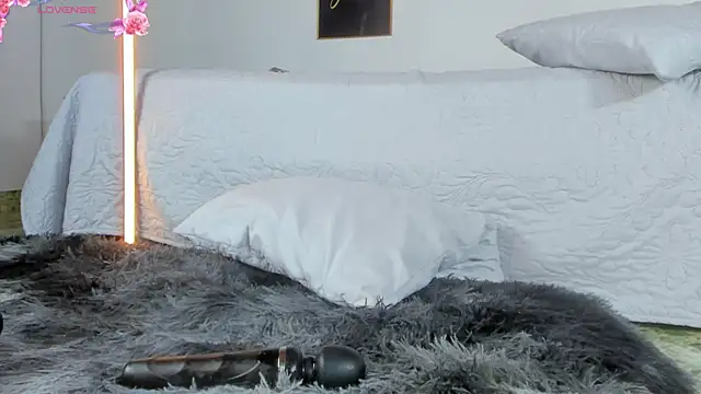 Snapshot of angelinepossy chatting on February 2025 02:37:02 AM angelinepossy online show from February 2025 02:37:02 AM