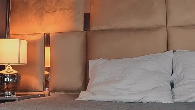 Snapshot of angelinepossy chatting on September 2025 09:14:02 PM angelinepossy online show from September 2025 09:14:02 PM