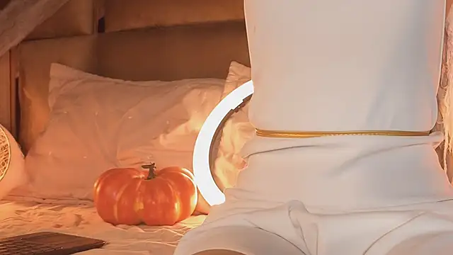 Snapshot of angelinepossy chatting on October 2025 09:15:01 PM angelinepossy online show from October 2025 09:15:01 PM