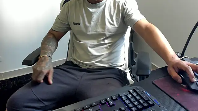 stebankechima online show from November 2025 05:45:02 PM