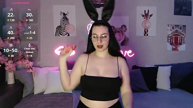 Fluffy Tiffy online show from February 2025 12:48:01 AM