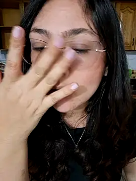 Snapshot of Mia_Ruiz chatting on October 2025 02:08:02 AM Mia Ruiz online show from October 2025 02:08:02 AM