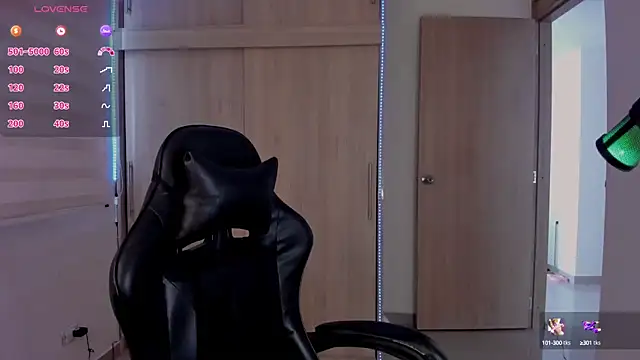 Snapshot of aldrinwhite chatting on January 2025 06:54:02 PM aldrinwhite online show from January 2025 06:54:02 PM