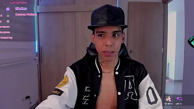 Snapshot of aldrinwhite chatting on January 2025 09:57:01 PM aldrinwhite online show from January 2025 09:57:01 PM