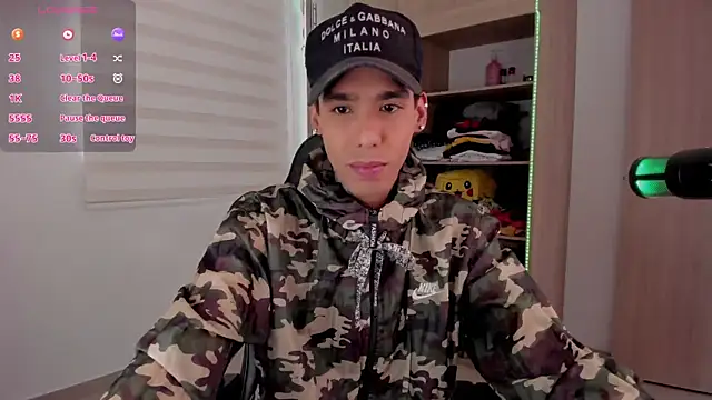 Snapshot of aldrinwhite chatting on February 2025 03:27:02 PM aldrinwhite online show from February 2025 03:27:02 PM