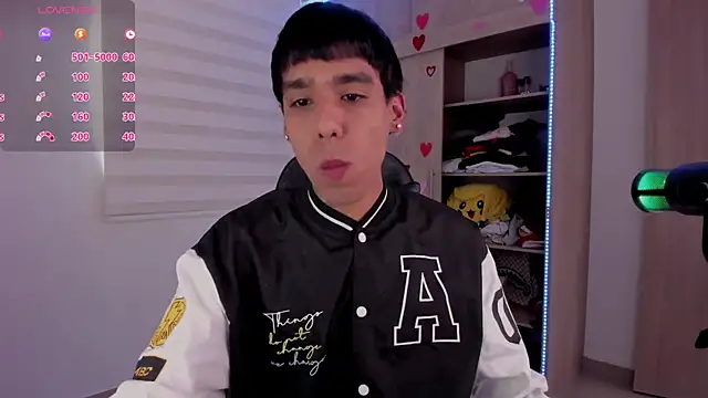 Snapshot of aldrinwhite chatting on February 2025 03:09:01 PM aldrinwhite online show from February 2025 03:09:01 PM