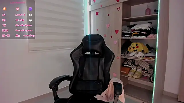 Snapshot of aldrinwhite chatting on February 2025 03:14:01 PM aldrinwhite online show from February 2025 03:14:01 PM