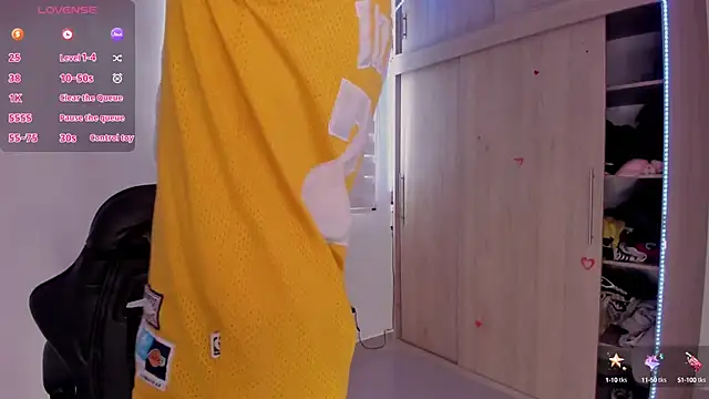 Snapshot of aldrinwhite chatting on March 2025 03:18:01 PM aldrinwhite online show from March 2025 03:18:01 PM