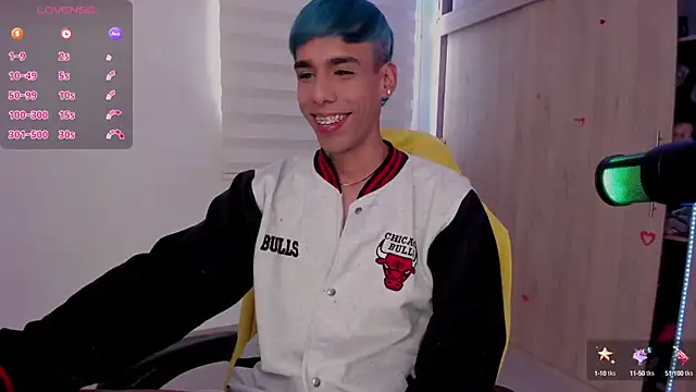 Snapshot of aldrinwhite chatting on March 2025 07:06:01 PM aldrinwhite online show from March 2025 07:06:01 PM