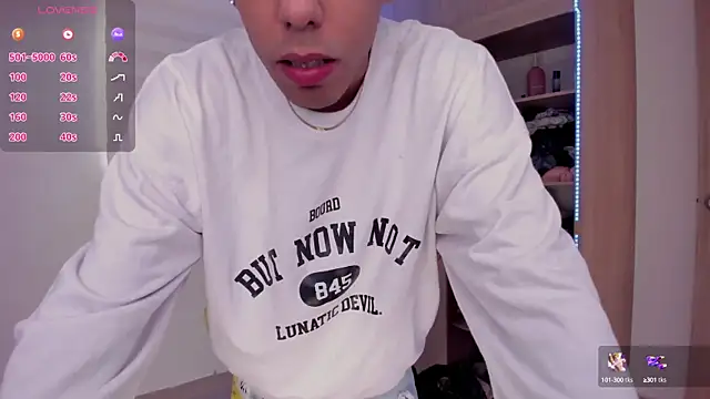 Snapshot of aldrinwhite chatting on March 2025 04:21:02 PM aldrinwhite online show from March 2025 04:21:02 PM