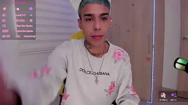 Snapshot of aldrinwhite chatting on March 2025 05:39:02 PM aldrinwhite online show from March 2025 05:39:02 PM