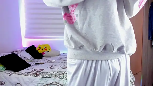 Snapshot of aldrinwhite chatting on September 2025 05:46:01 PM aldrinwhite online show from September 2025 05:46:01 PM