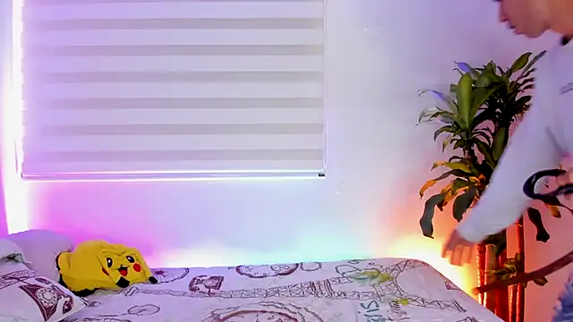 Snapshot of aldrinwhite chatting on September 2025 06:13:02 PM aldrinwhite online show from September 2025 06:13:02 PM